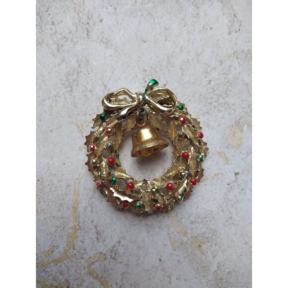 Vintage Wreath Bell Pin Brooch Christmas Gold Tone Estate Jewelry - Picture 6 of 8